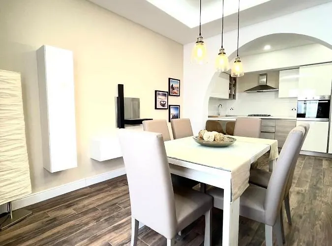 Luxury 3 Bedroom ホテル *