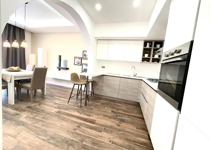 Luxury 3 Bedroom ホテル クレンディ